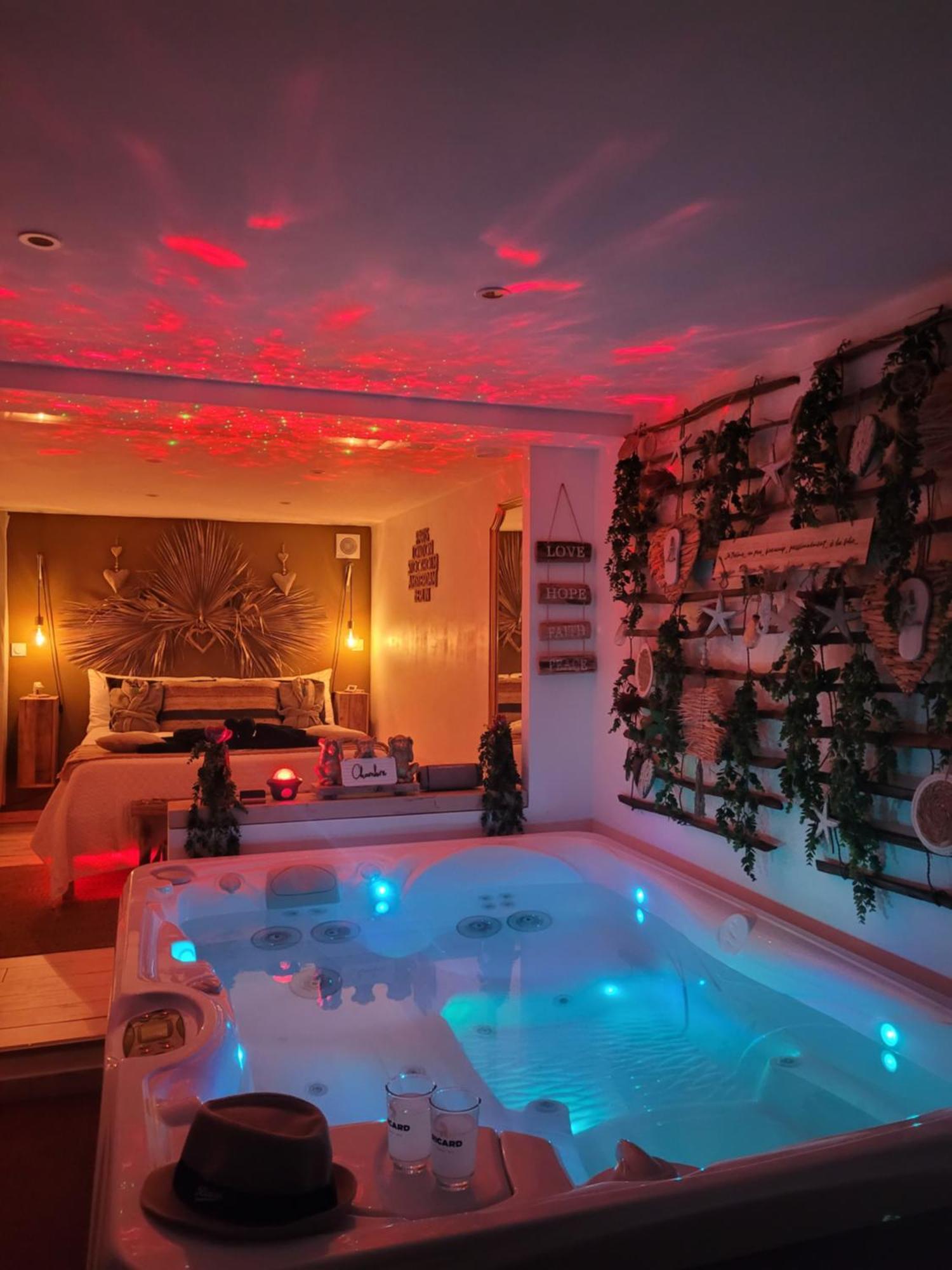 Suite & Spa Just Dream 28 Six-Fours-les-Plages Extérieur photo